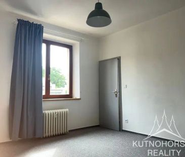 Pronájem bytu 3+1 s balkonem v Kutné Hoře, ulice Jiráskovy sady - Photo 6