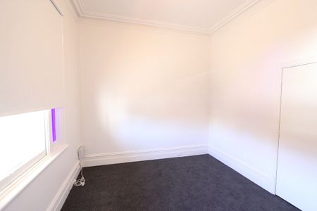 21 Davis Street, Carlton North VIC 3054 - Photo 2