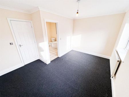 4 bedroom terraced house to rent - Photo 2