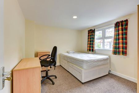 7 bedroom house to rent - Photo 3