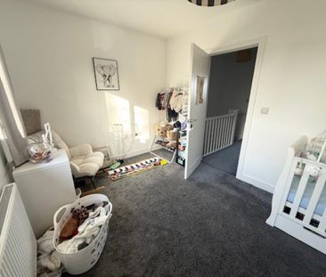 2 bedroom semi-detached house to rent - Photo 5