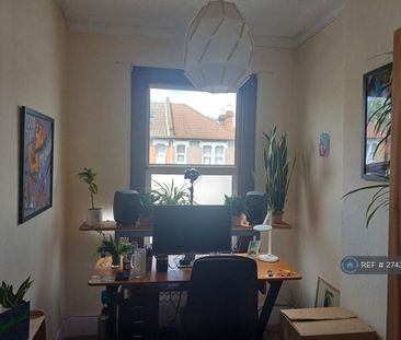 2 bedroom maisonette to rent - Photo 3