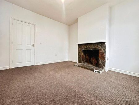 3 bedroom end of terrace house to rent - Photo 2