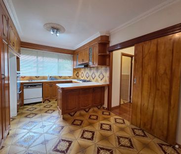 A Charming Spacious Home - Photo 3