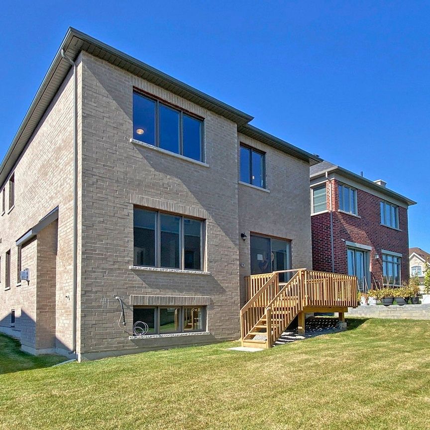 For Lease - 231 Sikura Circle, Aurora, Ontario - Photo 1