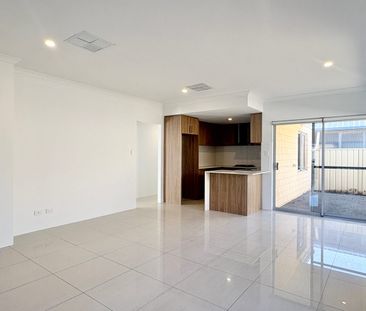 Spacious 4 Bedroom + Study Home in Convenient Cannington Location! - Photo 2