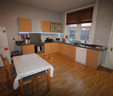 4 bedroom house to rent - Photo 2