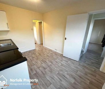 Wroxham, NR12 - Photo 4