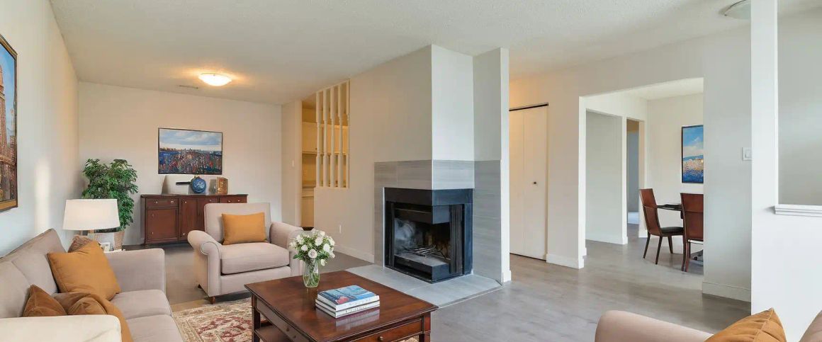 Garden Oaks — 3 Bedroom - Photo 1