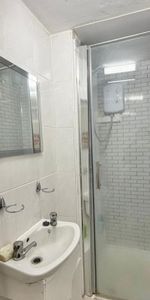 Russell Street - Photo 4