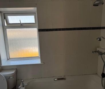 2 bedroom House To Let Total Size: 840 SQ FT - Photo 6