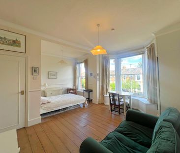 Studio to rent - Photo 2