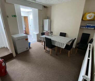 Room For Rent Broadway, Pontypridd - Photo 4