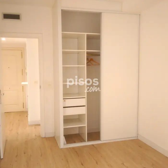 Apartamento en alquiler en Avenida de Cesáreo Alierta, 23, cerca de Calle de la Florida - Photo 1