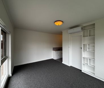 1 / 134 Neerim Road, Carnegie - Photo 6
