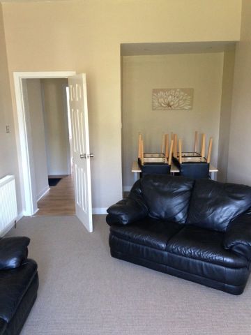 3 Bed Flat, Roebank Street, G31 - Photo 2