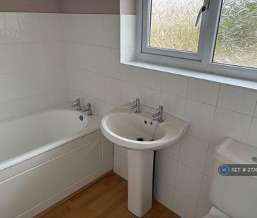 3 bedroom maisonette to rent - Photo 3