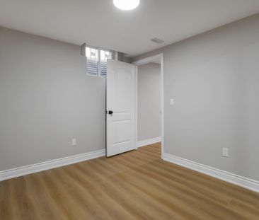 For Lease - 14 Fallingbrook Street, Whitby, Ontario - Photo 4