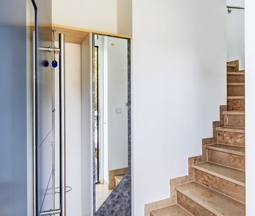 For rent: gallery apartment with own entrance - Photo 1