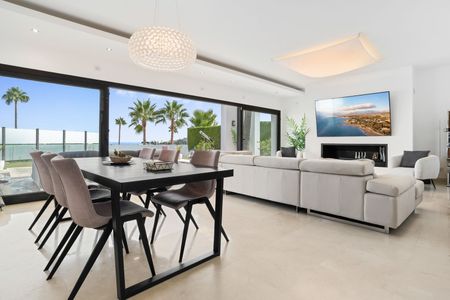 Detached Villa in Benahavís - Photo 3