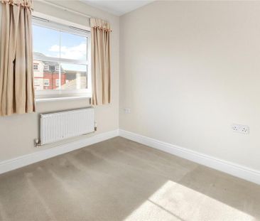 4 bedroom detached house to rent - Photo 5