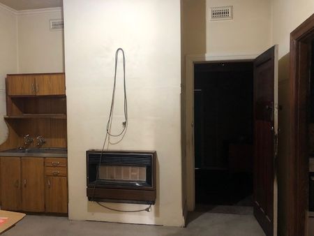 525 Macauley Street, Albury NSW 2640 - House For Rent | Domain - Photo 4