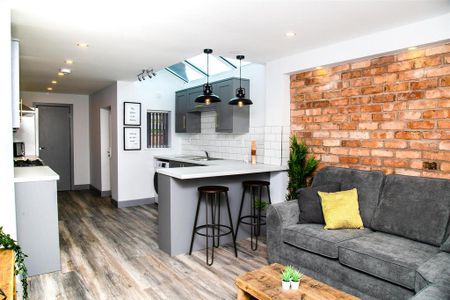 1 bedroom in a house share to rent - Photo 5