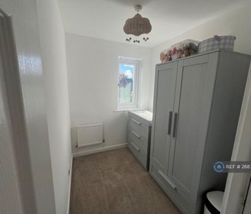 3 bedroom semi-detached house to rent - Photo 6