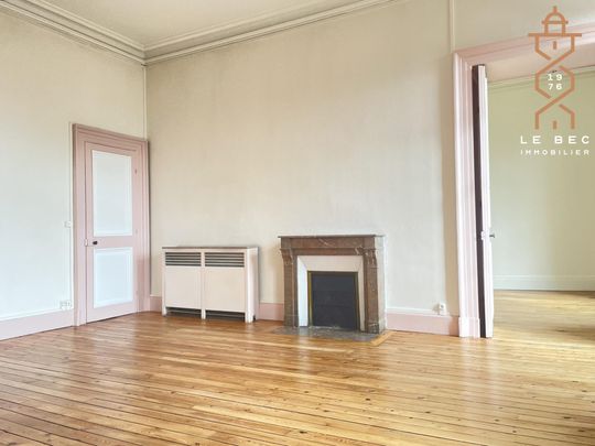 A louer T6 d’exception Vannes Centre Ville - Photo 1