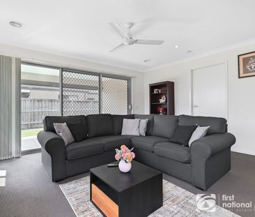 Family Home in Cascades – Convenient Location Opposite Scenic Wetlands - Photo 2