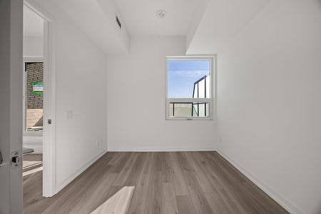 For Lease - 863 St. Clair Avenue Unit# 405, Toronto, Ontario - Photo 5