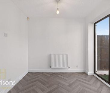 2 bedroom semi-detached house to rent - Photo 3