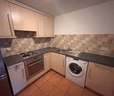 Mountbatten Close, Preston - Photo 3