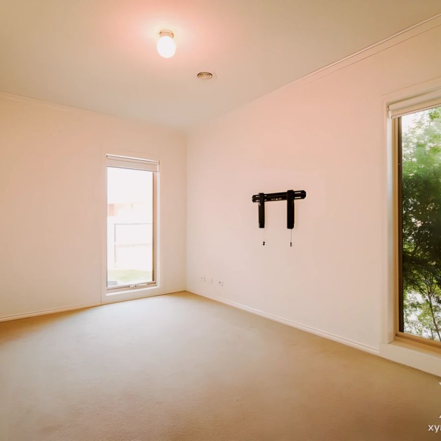 1 Auguste Avenue, Melbourne - Photo 1