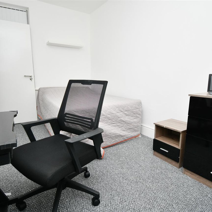 1 bed house share to rent in Albert Street, Burnley, BB11 - Photo 1