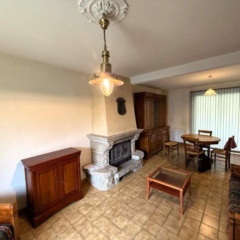 Maison d'habitation - Photo 1