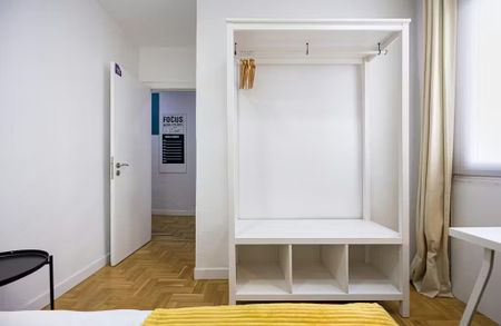 Calle de Alberto Aguilera, Madrid, Community of Madrid 28015 - Photo 3