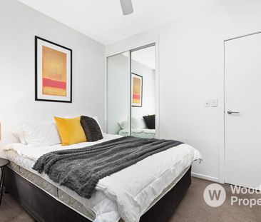 Modern 2-Bedroom Furnished Apartment in the Heart of St Kilda – Lif... - Photo 5