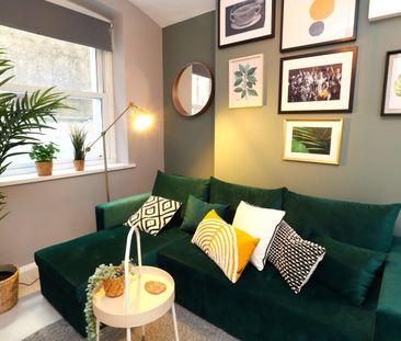 1 Bed Flat, Windsor Court, BN1 - Photo 1