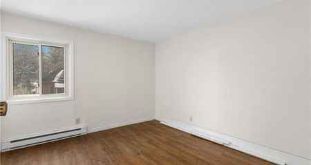 251 St. Paul St, Unit A, Collingwood Collingwood | $2250 per month | Utilities Included - Photo 4