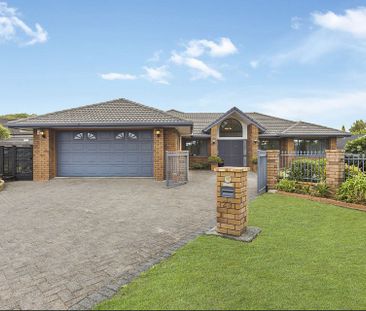 Spacious 4-Bedroom Brick and Tile Home in Albany! - Photo 5