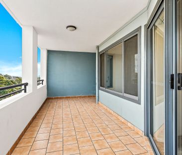 Large 2 Bedroom Apartment In Central Caringbah Location - Photo 3