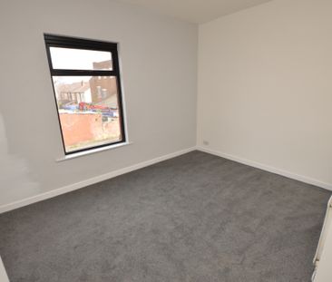 2 Bedroom Terraced House - Photo 4