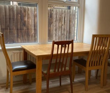 5 Bed Terraced House, Forest Road, E17 - Photo 2