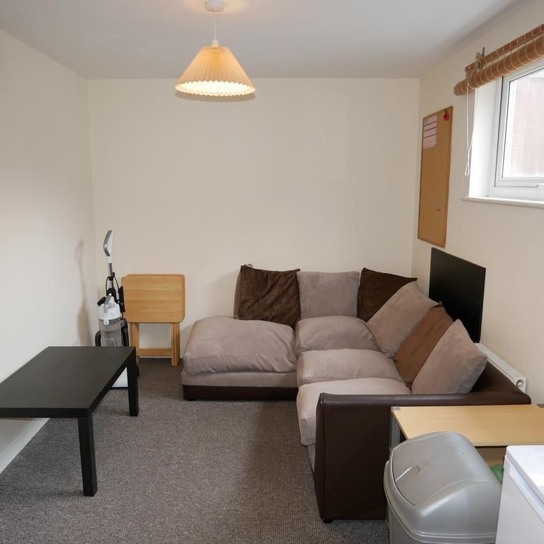 3 bedroom apartment to rent - Photo 1