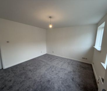 2 bedroom semi-detached house to rent - Photo 4