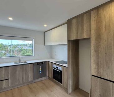 3 Bedroom home with garage - Photo 3