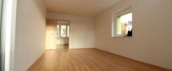2 Raum Wohnung mit Balkon im Zentrum - Foto 1