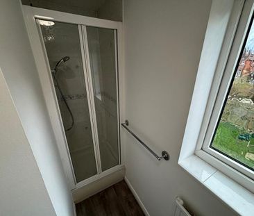 3 bedroom semi-detached house to rent - Photo 6