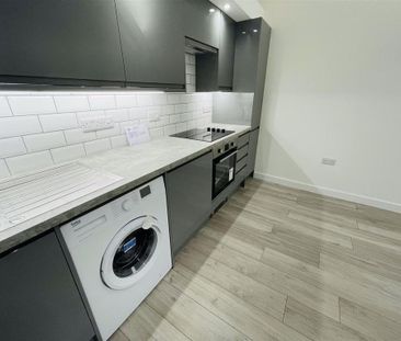 Property to rent - Photo 5